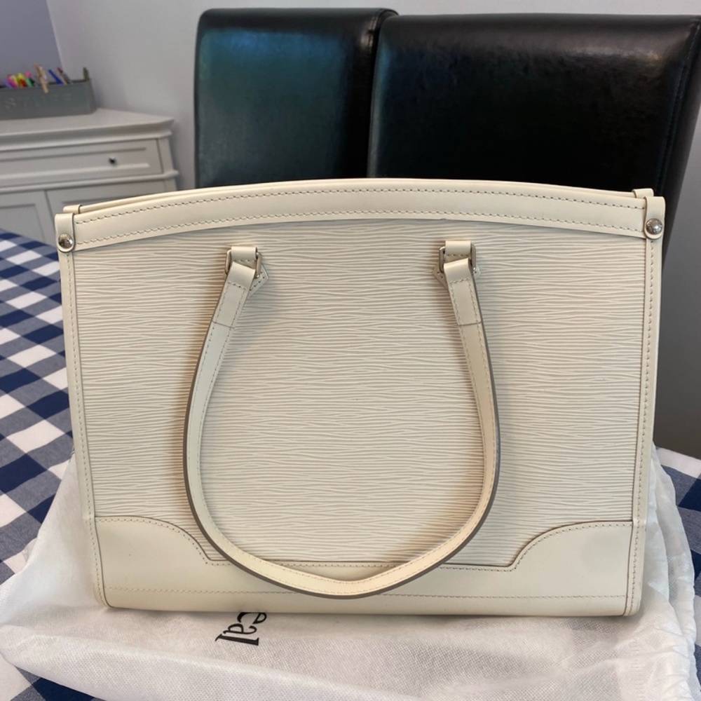 Louis Vitton Epi Madeline
